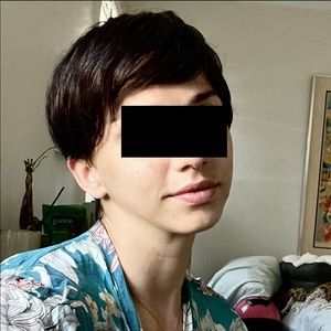 Chic brown wig; short style; REAL HAIR; NEVER USED